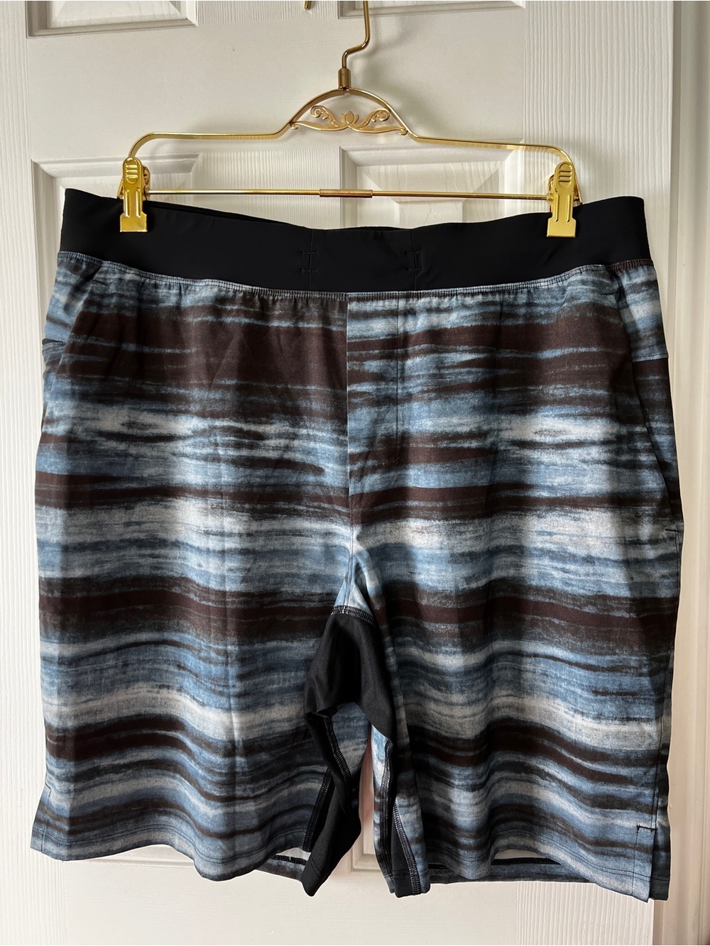 Lululemon T.H.E. Short Linerless 9" Updated High Tide Multi Black Blue Size XL